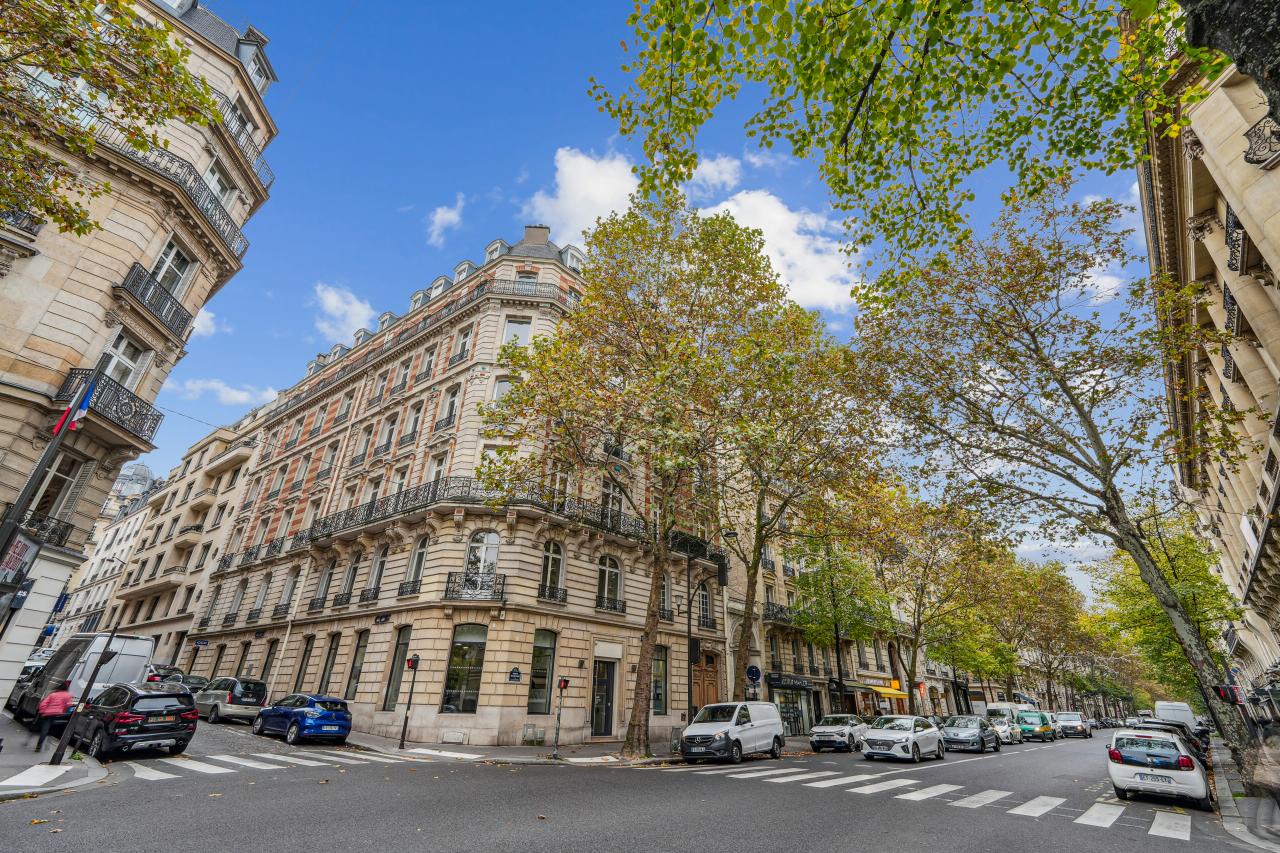 Bureau Paris 352m² Location bureau Paris OLBUR2422437 0